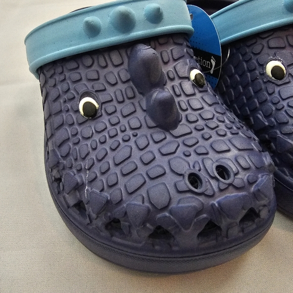 NWT, Toddler Dinosaur Clogs Shoes Dark Blue Size 8-11.5 - Picture 6 of 11